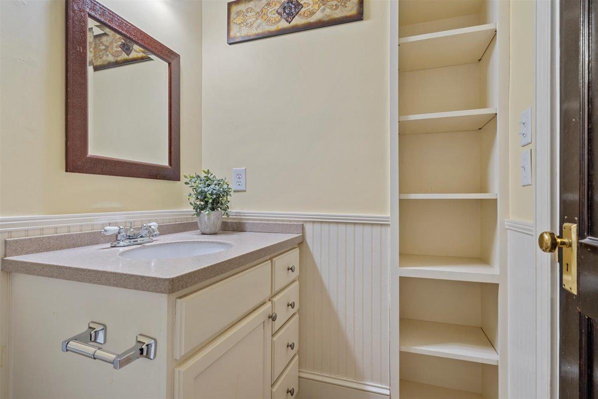 28 Maple Street Charleston, SC 29403 - Photo 41 of 51 Guest Bath with Linen closet