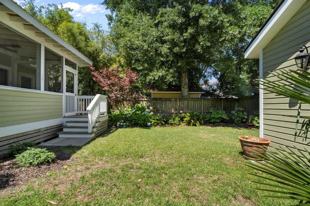 28 Maple Street Charleston, SC 29403 - Photo 47 of 51 Beautiful Landscaping