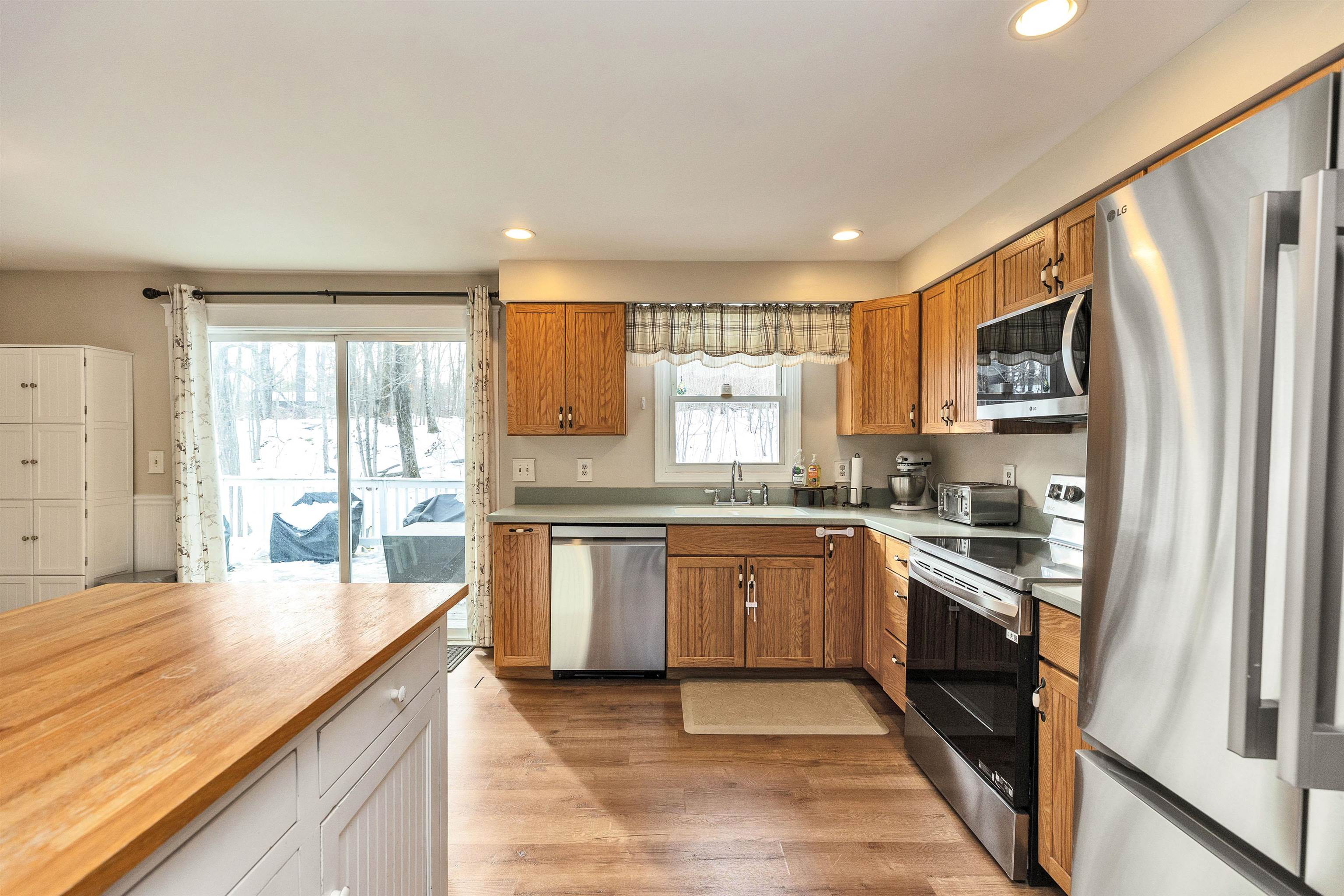 1 Nancy Lane Raymond, NH 03077 - Photo 11 of 40