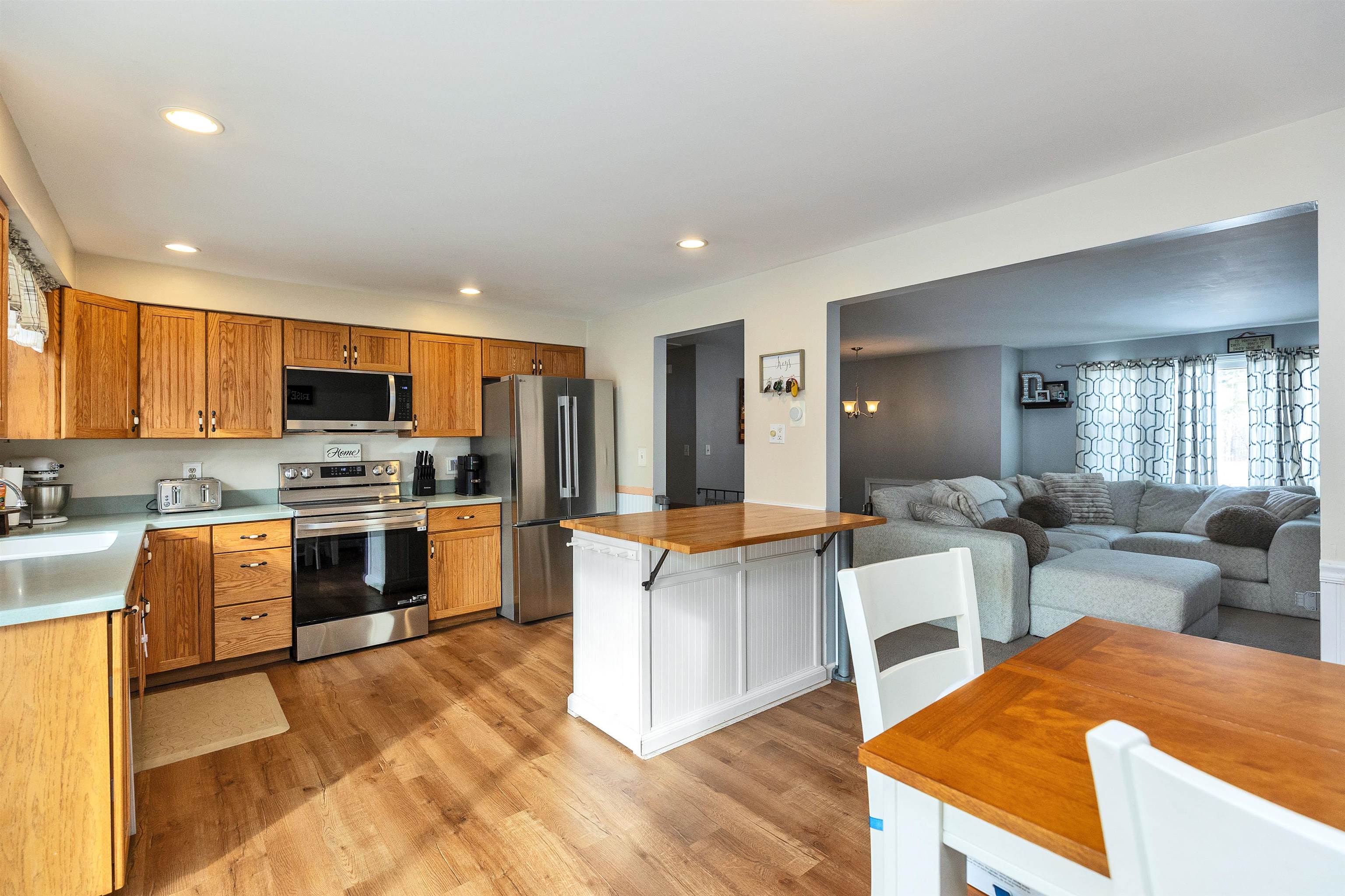 1 Nancy Lane Raymond, NH 03077 - Photo 8 of 40