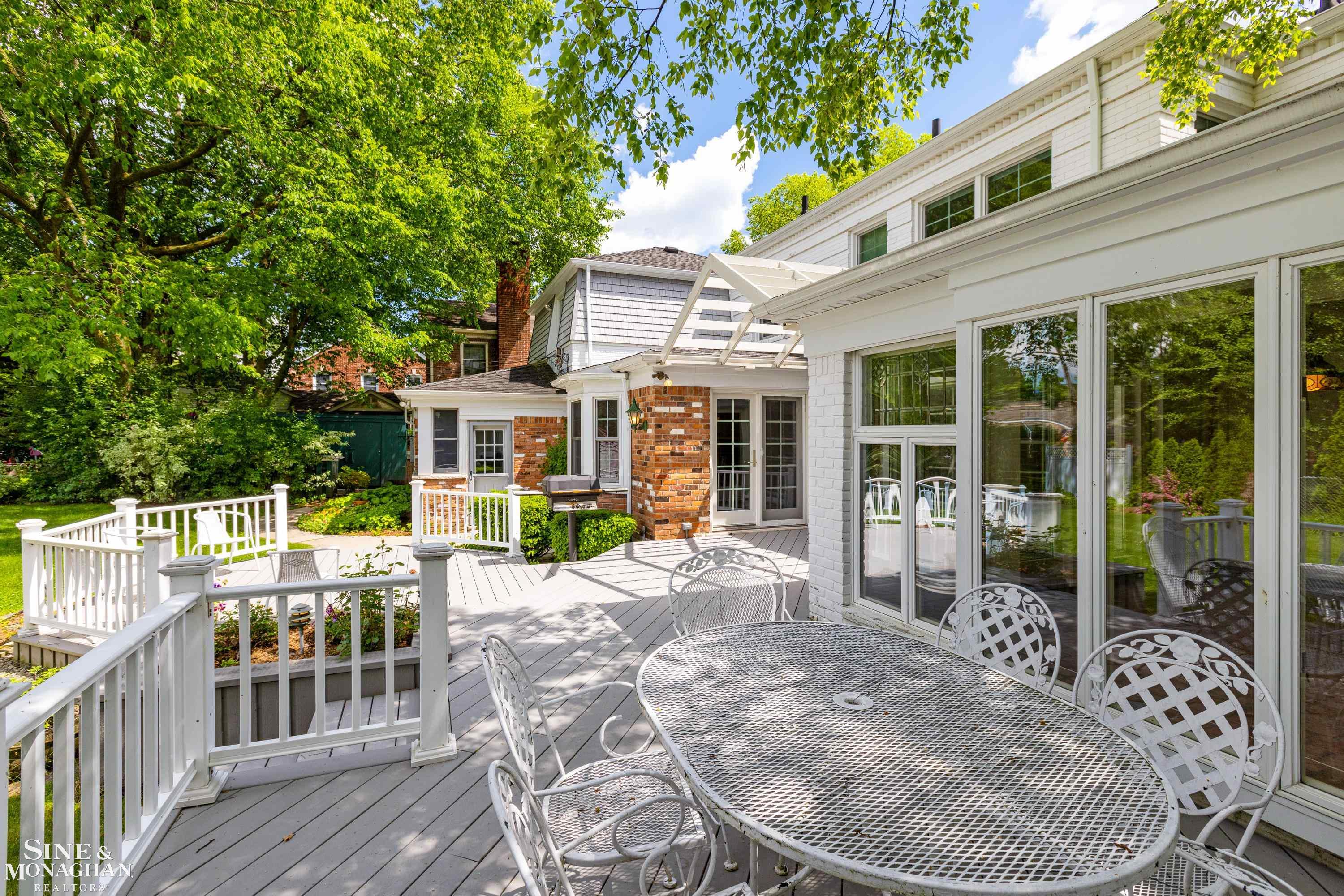 1380 Oxford Road Grosse Pointe Woods, MI 48236 - Photo 50 of 59