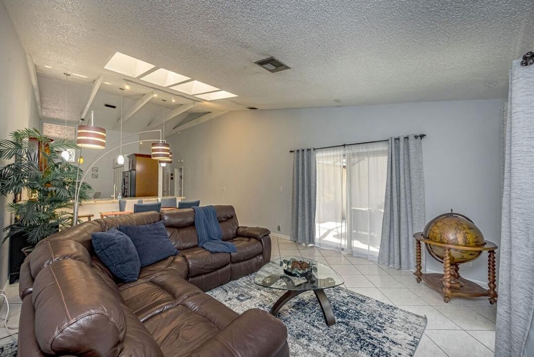 22724 Vistawood Way Boca Raton, FL 33428 - Photo 12 of 33 99355