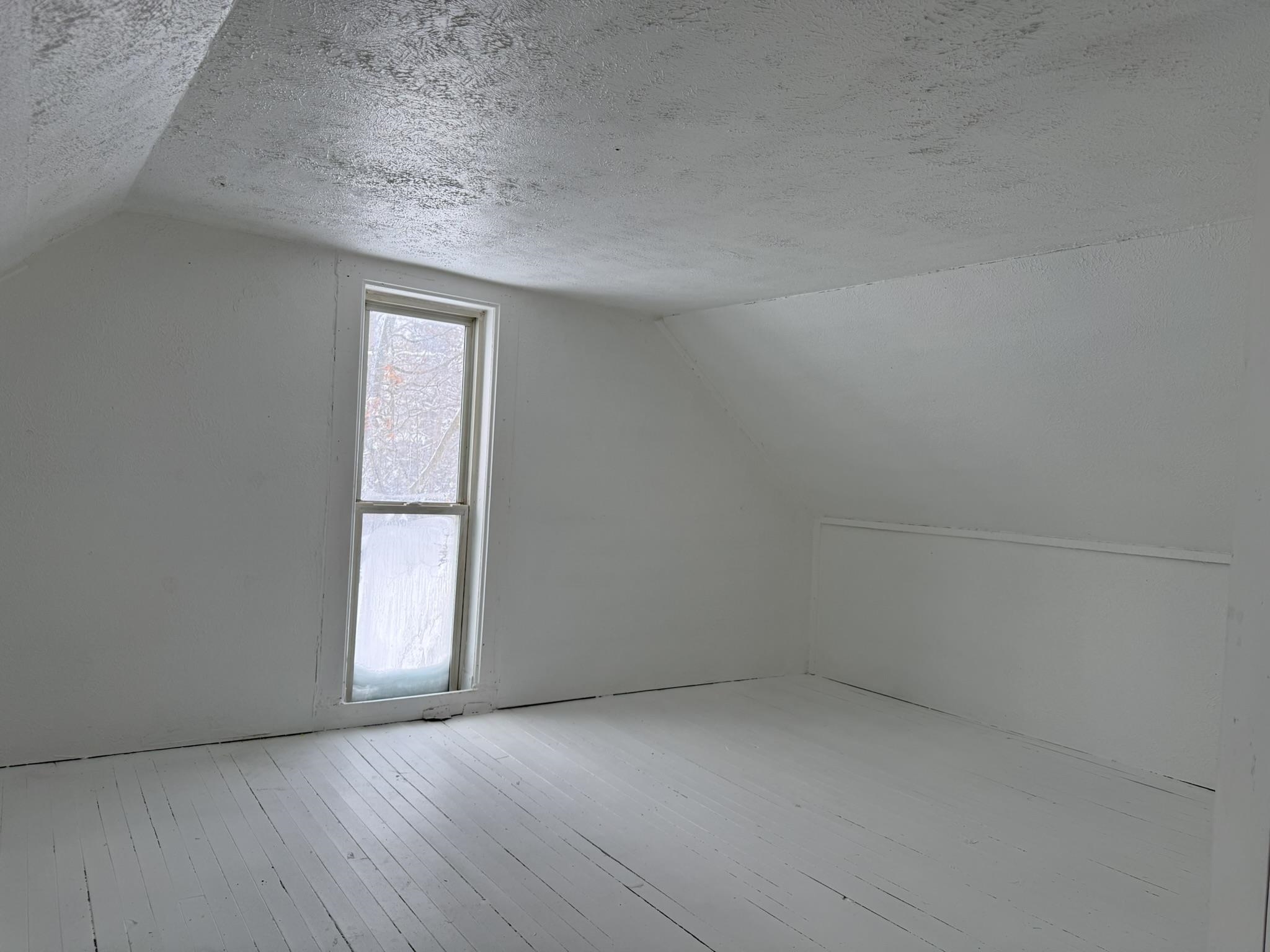 1583 State Street Grawn, MI 49637 - Photo 15 of 35