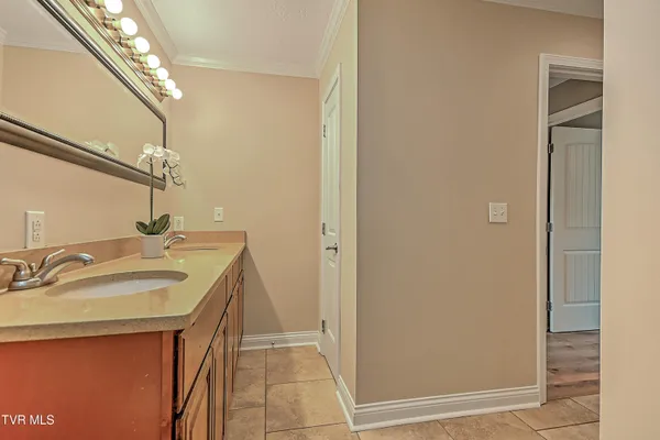 $259,900 | 105 Smartview Lane, Abingdon, VA 24210