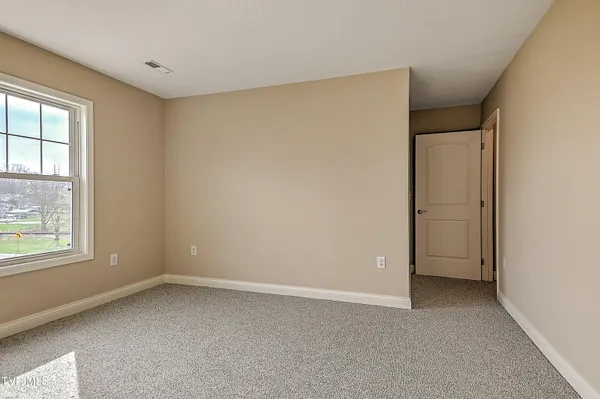 $259,900 | 105 Smartview Lane, Abingdon, VA 24210