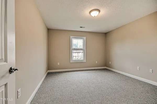 $259,900 | 105 Smartview Lane, Abingdon, VA 24210