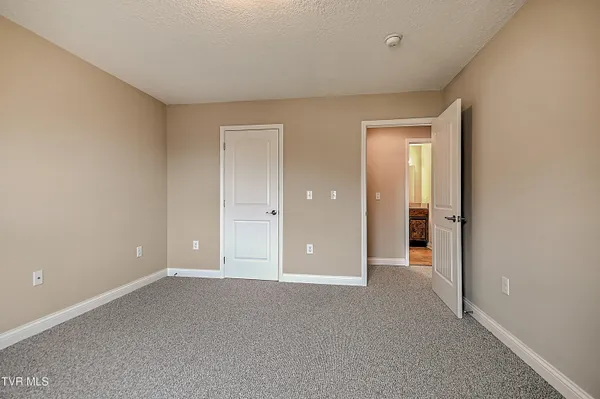 $259,900 | 105 Smartview Lane, Abingdon, VA 24210