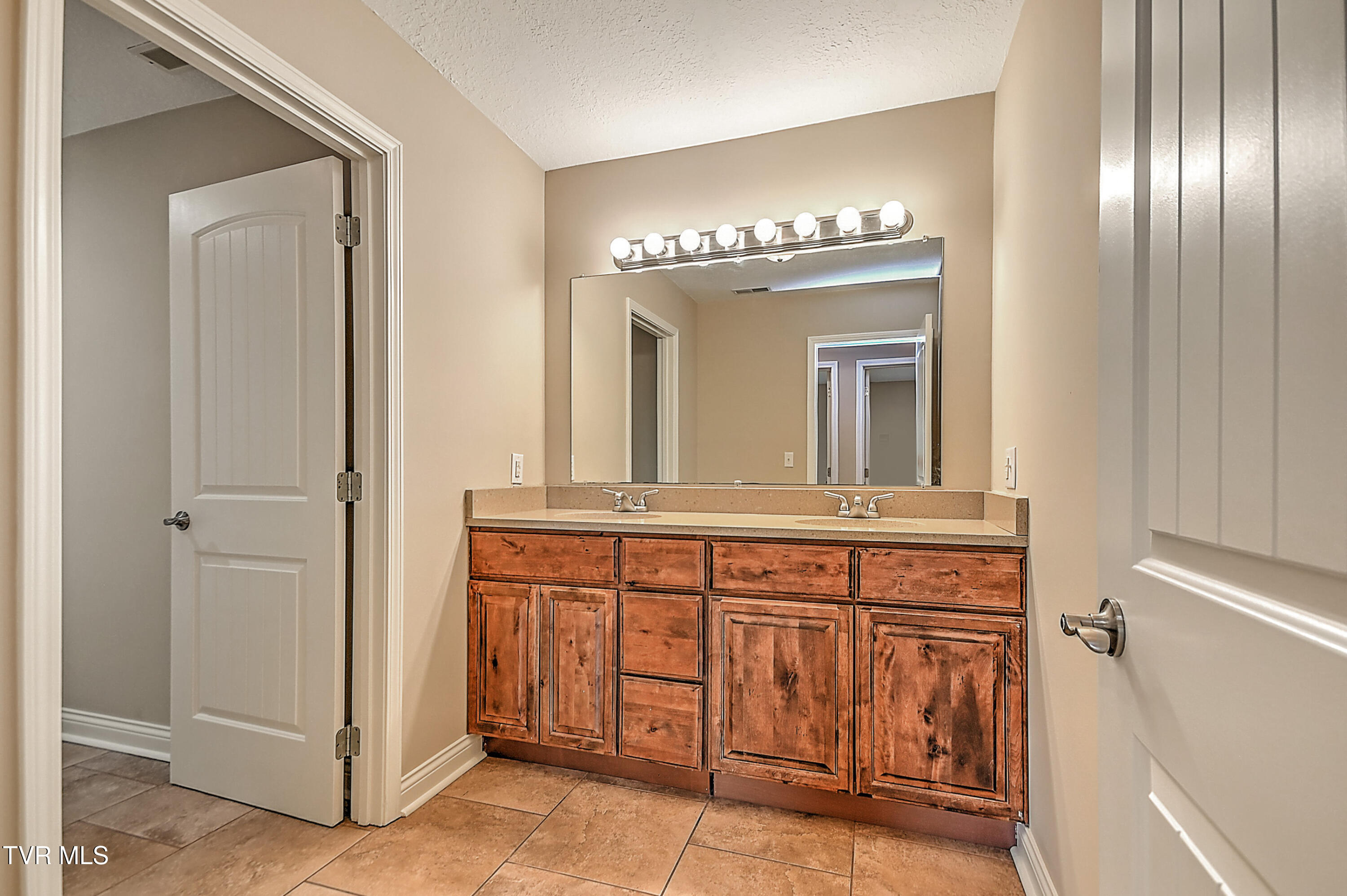 105 Smartview Lane Abingdon, VA 24210 - Photo 29 of 43 105 Smartview GUnit-37