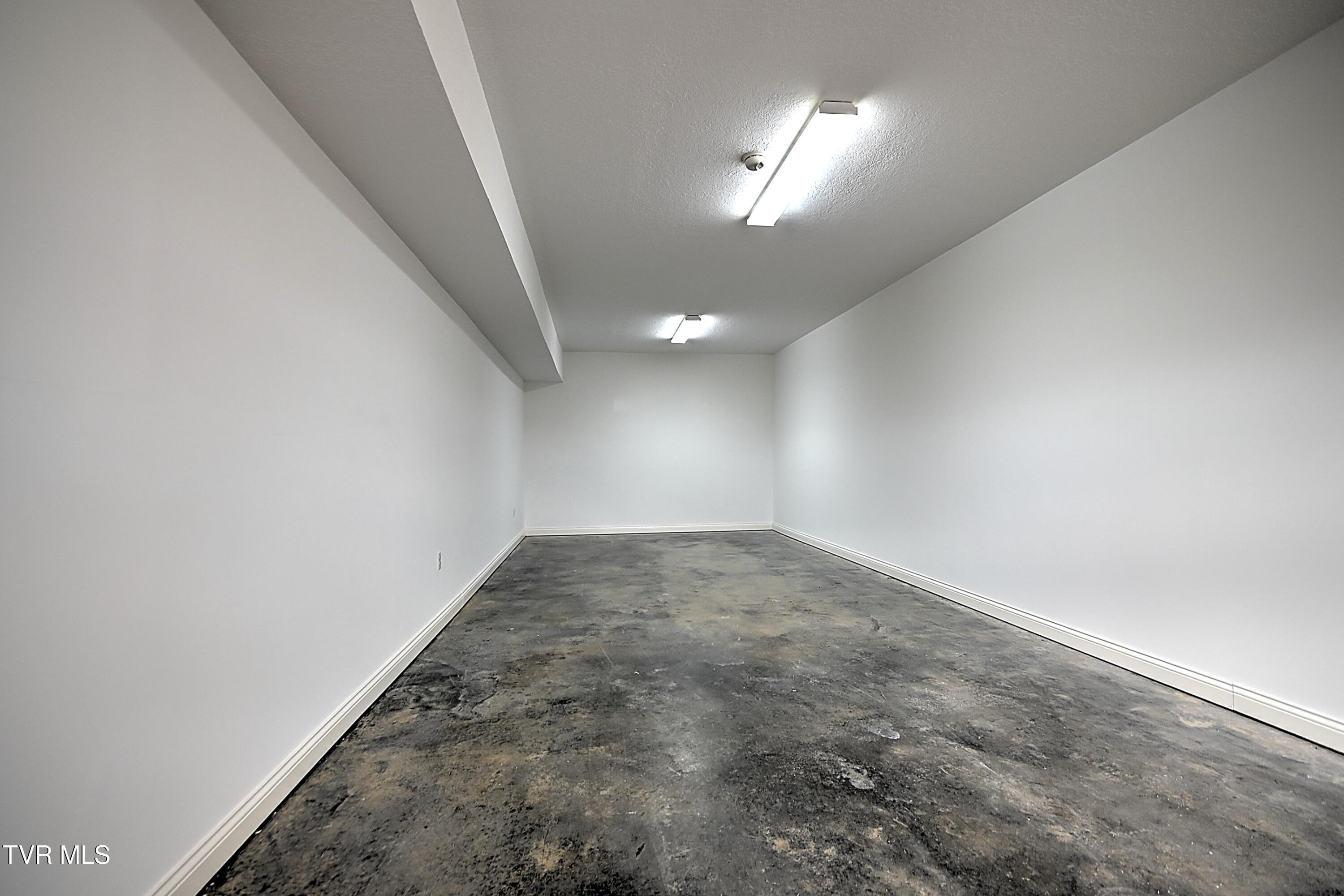 105 Smartview Lane Abingdon, VA 24210 - Photo 36 of 43 105 Smartview GUnit-43