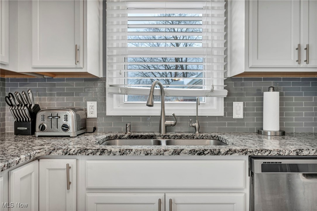12976 West Pleasant Valley Road Cleveland, OH 44130 - Photo 17 of 47 Gallery Image 17