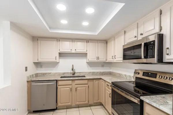 $2,100 | 7840 East Camelback Road, Unit 309, Scottsdale, AZ 85251