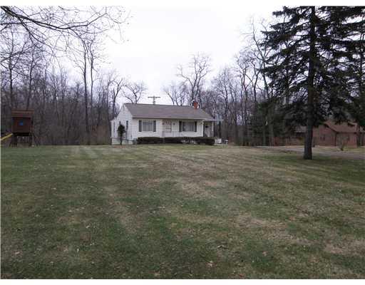 5346 Hardt Road Gibsonia, PA 15044 - Photo 1 of 10 Exterior Front. Deep "Set Back" from the Road....Yards of Yard !