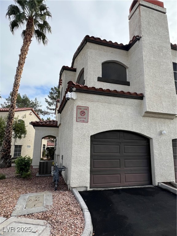 Direct entry garage 2 bedroom/2 bath condo!