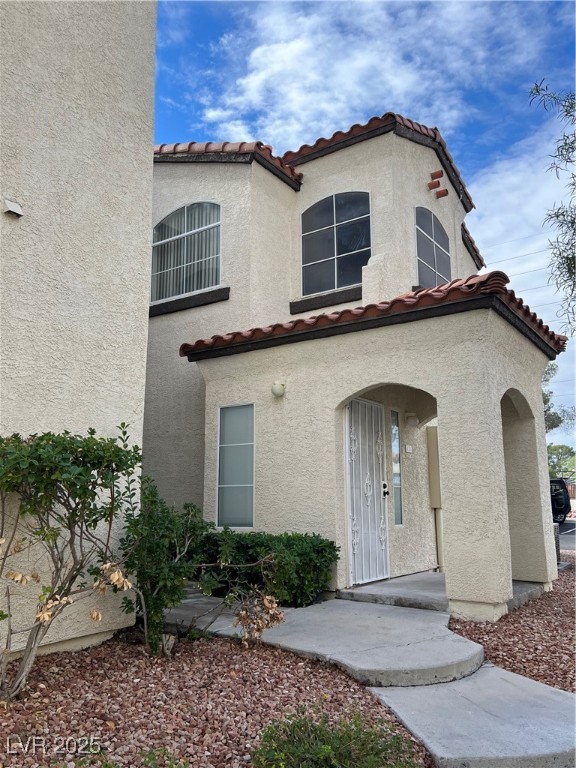 2975 Bluegrass Lane, Unit 424 Henderson, NV 89074 - Photo 2 of 43 Private entrance near pool and clubhouse