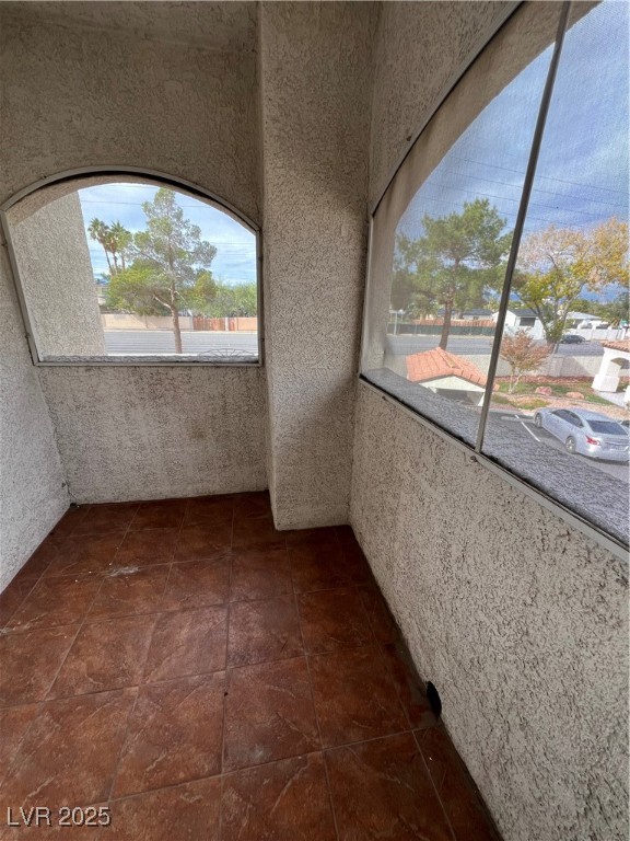 2975 Bluegrass Lane, Unit 424 Henderson, NV 89074 - Photo 27 of 43 Screened-in balcony