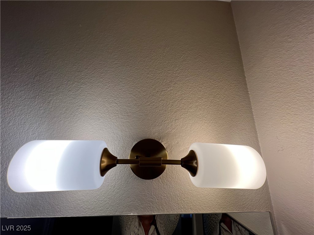 2975 Bluegrass Lane, Unit 424 Henderson, NV 89074 - Photo 29 of 43 new light in 2nd bathroom