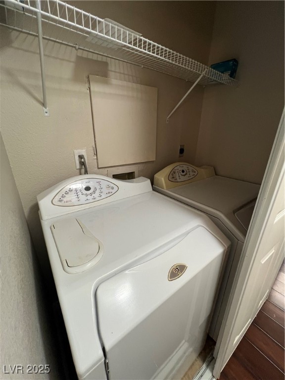 2975 Bluegrass Lane, Unit 424 Henderson, NV 89074 - Photo 39 of 43 Full size Laundry closet