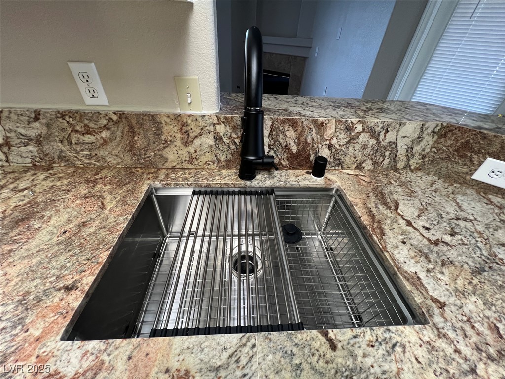2975 Bluegrass Lane, Unit 424 Henderson, NV 89074 - Photo 8 of 43 New stainless steel sink