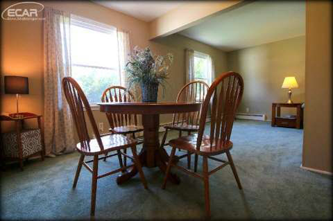 10416 Davison Road Davison, MI 48423 - Photo 8 of 35 20445937-7.JPG
