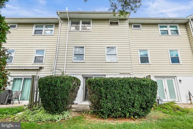 $179,900 | 114 Dew Drop Court, Unit 114, York, PA 17403