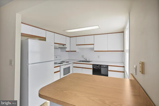 $179,900 | 114 Dew Drop Court, Unit 114, York, PA 17403