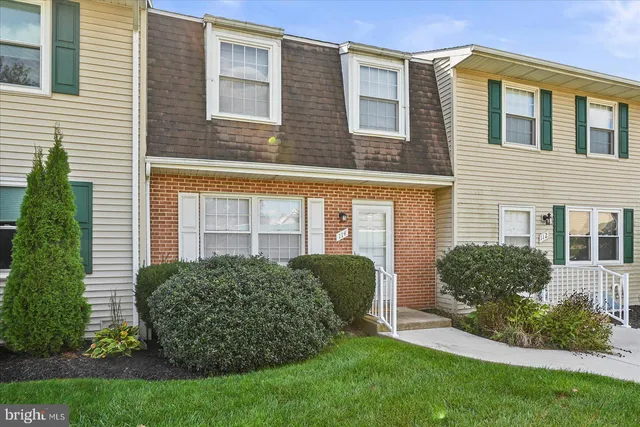 $179,900 | 114 Dew Drop Court, Unit 114, York, PA 17403