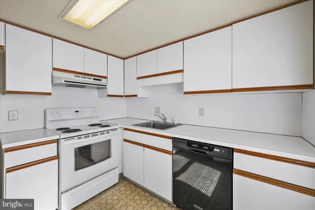 $179,900 | 114 Dew Drop Court, Unit 114, York, PA 17403