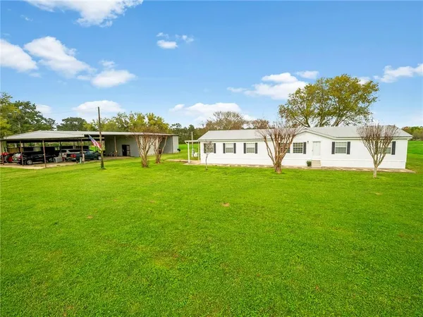 $750,000 | 24508 Gliderport Road, Loranger, LA 70446