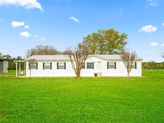 $750,000 | 24508 Gliderport Road, Loranger, LA 70446