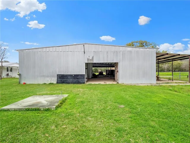 $750,000 | 24508 Gliderport Road, Loranger, LA 70446