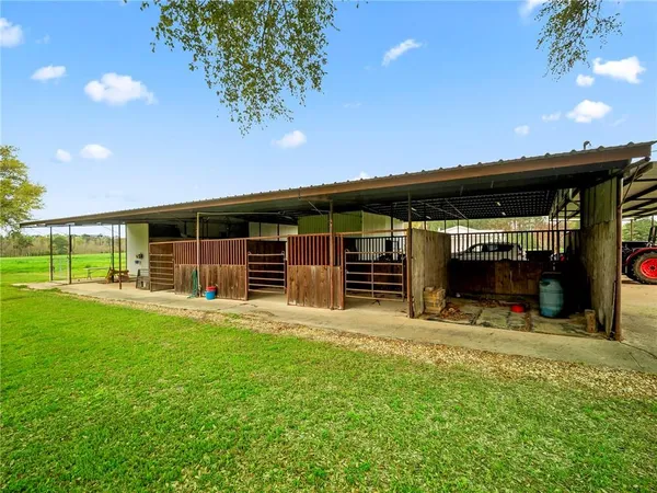$750,000 | 24508 Gliderport Road, Loranger, LA 70446