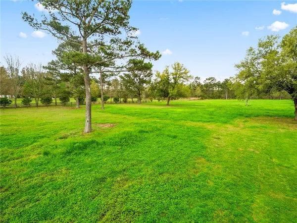 $750,000 | 24508 Gliderport Road, Loranger, LA 70446