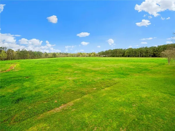 $750,000 | 24508 Gliderport Road, Loranger, LA 70446