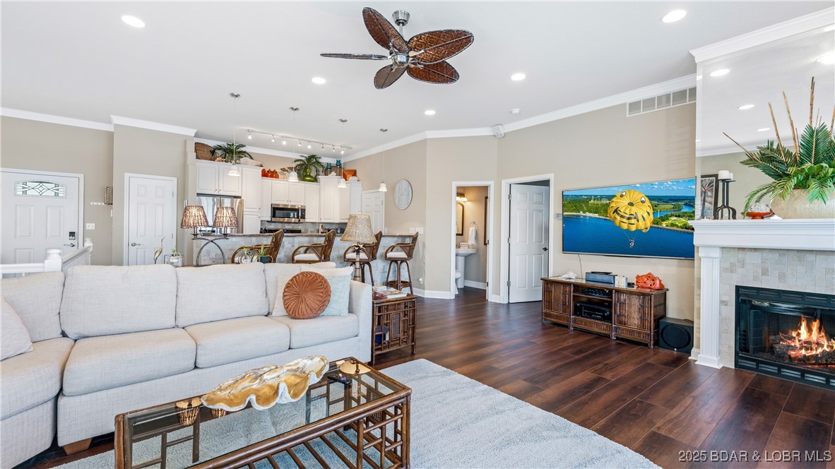 740 Malibu Road Osage Beach, MO 65065 - Photo 8 of 42