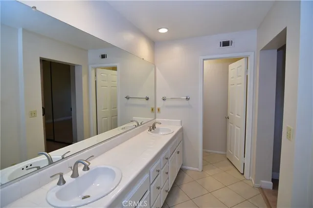 $4,000 | 405 East Yale Loop, Irvine, CA 92614