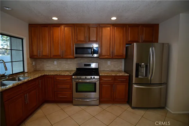 $4,000 | 405 East Yale Loop, Irvine, CA 92614