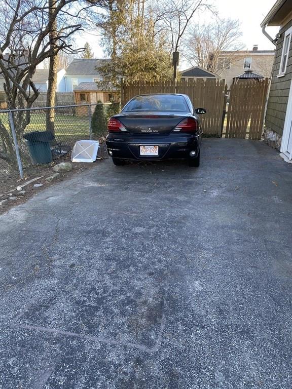 6 Michigan Road Worcester, MA 01606 - Photo 4 of 25 Gallery Image 4