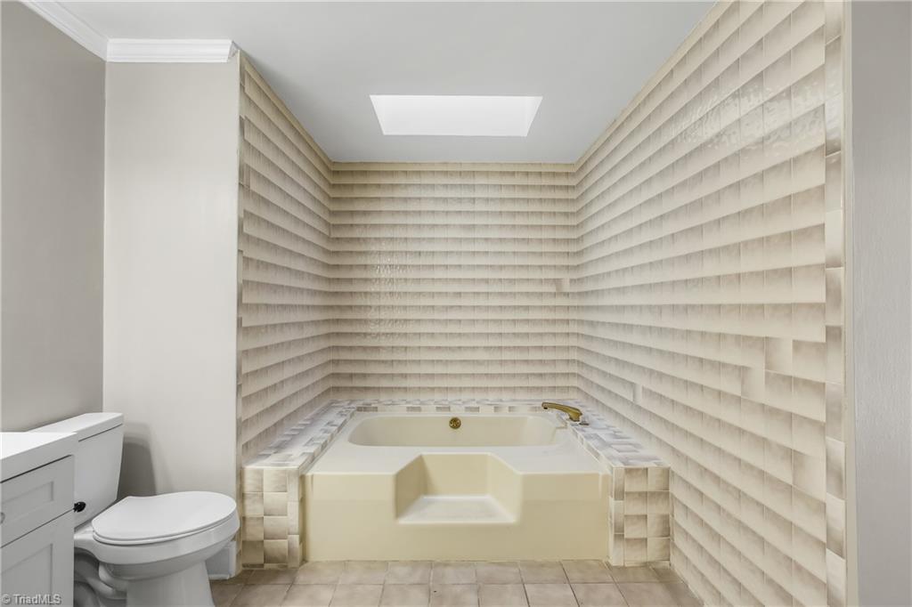 6201 Maurice Circle Rural Hall, NC 27045 - Photo 22 of 50 Primary Ensuite