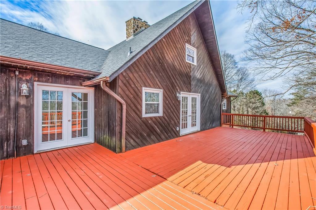 6201 Maurice Circle Rural Hall, NC 27045 - Photo 40 of 50 Back Deck