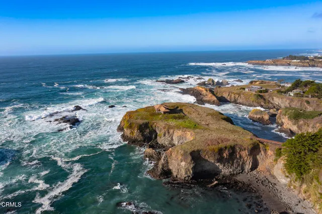 a view of a city from a yard
