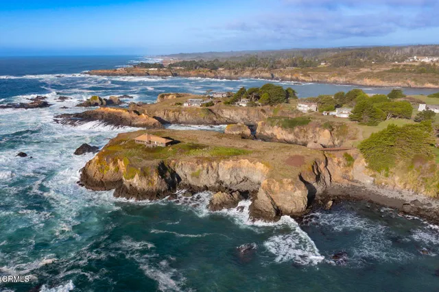 a view of houses with outdoor space