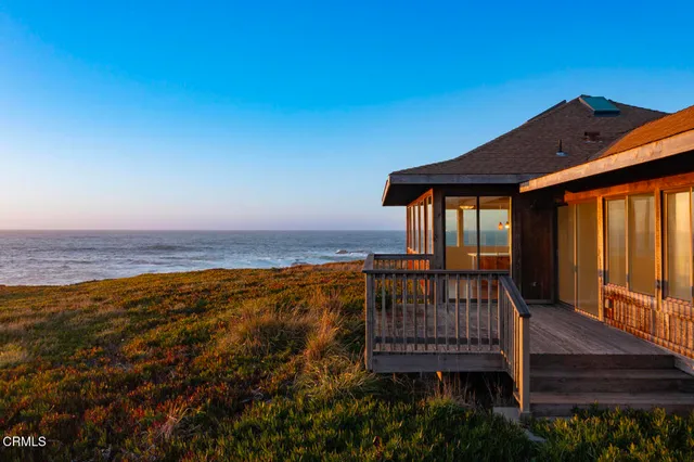 $2,750,000 | 45525 South Caspar Drive, Mendocino, CA 95460