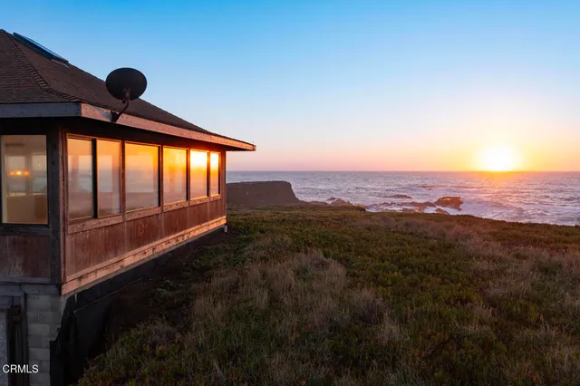 $2,750,000 | 45525 South Caspar Drive, Mendocino, CA 95460