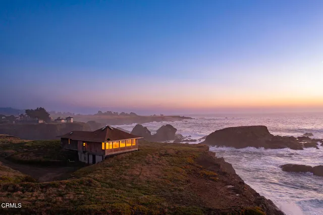 $2,750,000 | 45525 South Caspar Drive, Mendocino, CA 95460