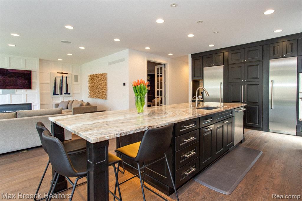 25925 York Road Royal Oak, MI 48067 - Photo 15 of 88