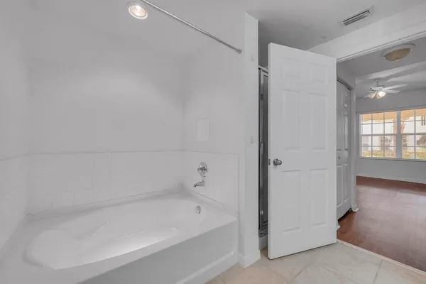 $1,900 | 557 Southeast Prescott Place, Stuart, FL 34994