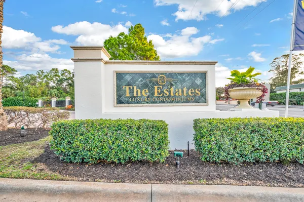 $1,900 | 557 Southeast Prescott Place, Stuart, FL 34994