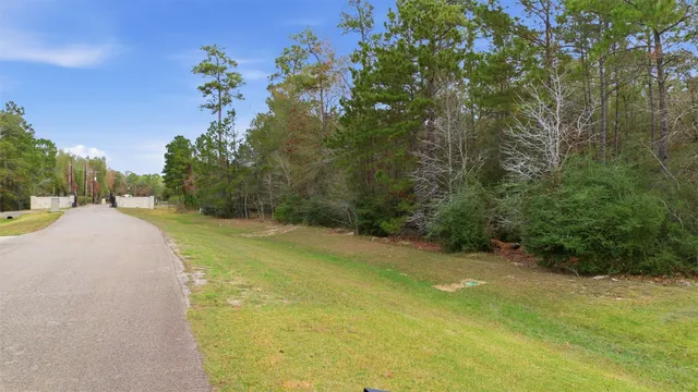 $220,000 | 12033 Oak Forest Lane, Conroe, TX 77385