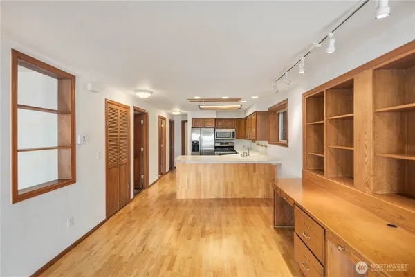 $670,000 | 1930 Grand Avenue, Unit 2, Everett, WA 98201