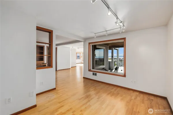 $670,000 | 1930 Grand Avenue, Unit 2, Everett, WA 98201